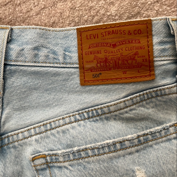 Levi’s jean shorts - Picture 2 of 2